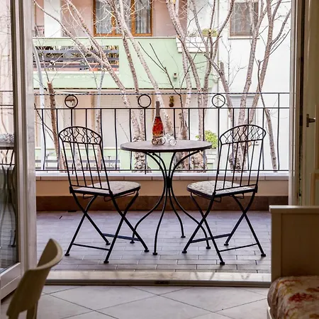 Casa In Centro Con Garage Apartmán